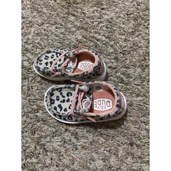 Girl Hey Dude Soes 5 - Picture 1 of 3